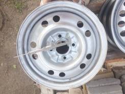 Nissan. 6.0x15, 4x114.30, ET43, ЦО 68,0 мм.
