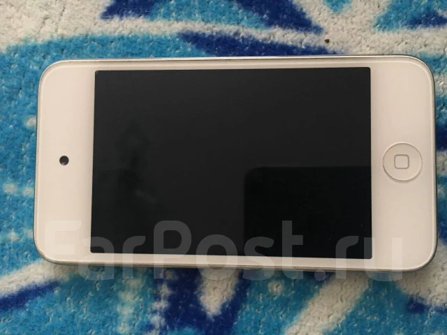 Apple iPod touch 4. ����