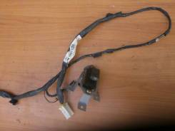 Кнопка люка. Mitsubishi Pajero, V60, V63W, V73W, V75W, V77W, V78W Mitsubishi Montero, V60, V63W, V73W, V75W, V77W, V78W Двигатели: 4M41, 4M41T, 6G74