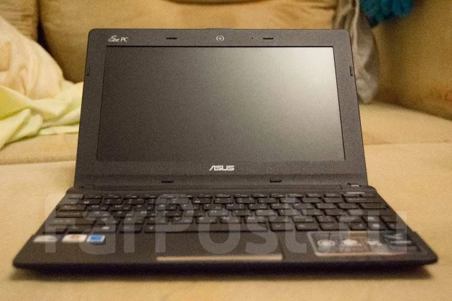 Asus Eee PC X101CH. 10.1", 1,6����, ��� 1024 ��, ���� 320���, WiFi: 1, Bluetooth: 1, ����������� �� 5��. ����