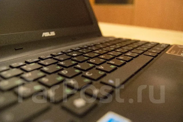 Asus Eee PC X101CH. 10.1", 1,6����, ��� 1024 ��, ���� 320���, WiFi: 1, Bluetooth: 1, ����������� �� 5��. ����