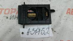 Подстаканник Toyota Avensis (T250)