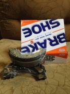 Колодка стояночного тормоза. Mitsubishi Delica, SKF2M, SK82T, SKF2L, SKF2V, SK82M, SK82L, SKF2T, SK82V Mitsubishi Delica Truck, SKF2V, SK82V, SKF2L, S...
