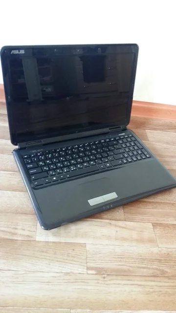 Asus K50IJ. 15.6", 2,1����, ��� 3072 ��, ���� 250���, WiFi: 1, Bluetooth: 1, ����������� �� 2��. ����
