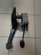 Накладка на педаль. Renault Logan, LS0G, LS0H, LS12, LS1Y, LS0G/LS12 Двигатели: K4M, K4M690, K7J, K7J710, K7M, K7M710