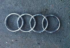 Эмблема решетки. Audi Q5