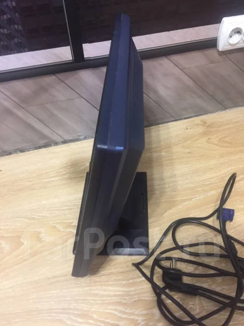 BenQ. 17" ����