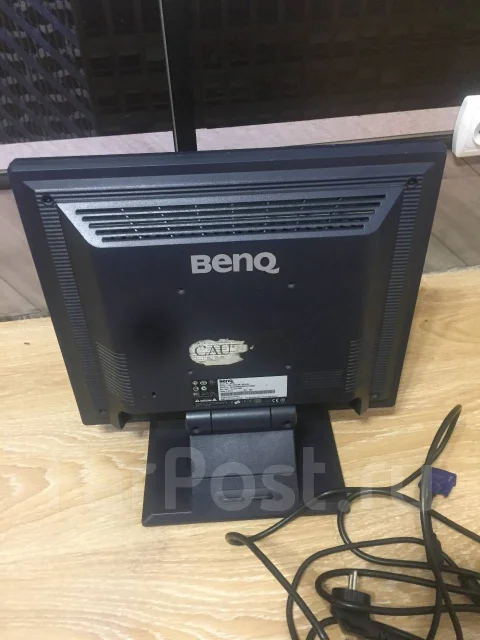 BenQ. 17" ����