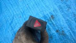 Кнопка включения аварийной сигнализации. Audi A6 allroad quattro Audi A4, B5 Audi A6 Audi S6 Volkswagen Passat