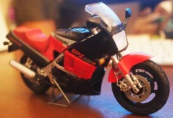 Kawasaki GPZ 400R ����