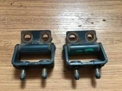 Крепление двери багажника. Mitsubishi Challenger, K94WG, K94W, K99W, K97WG, K96W Mitsubishi Delica, PB4W, PD6W, PC5W, PD5V, PE8W, PB5W, PF8W, PB6W, PB...