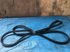 Уплотнитель двери багажника. Nissan Caravan Elgrand, AVWE50, ALWE50, AVE50, ALE50 Nissan Homy Elgrand, ALE50, ALWE50, AVE50, AVWE50 Nissan Elgrand, AL...