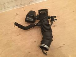 Патрубок воздухозаборника. Toyota: Scion, Alphard, Allion, Corolla Rumion, Noah, Auris, ist, Corolla Fielder, Yaris, Isis, Vellfire, RAV4, Corolla, Pr...