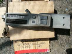 Кнопка стеклоподъемника. Mazda Bongo, SSE8W Двигатель FE