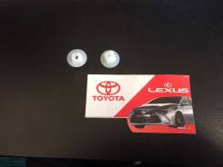 Клипса. Toyota: Platz, Corona, Regius Ace, Lite Ace, Aurion, Ipsum, iQ, Avensis, Corolla, Probox, Yaris Verso, Tundra, Dyna, Raum, Echo Verso, Caldina...