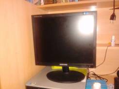 Samsung. 17" (43 см), технология LCD (ЖК)