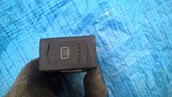 Кнопка включения обогрева. Audi A6 allroad quattro Audi A4 Audi A6 Audi S6 Volkswagen Passat