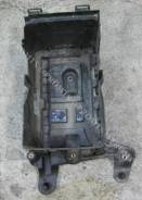 Крепление аккумулятора. Audi A3, 8P1, 8PA Audi A5 Audi Q3, 8UB Volkswagen: Caddy, Passat CC, Touran, Jetta, Sharan, Golf, Tiguan, Passat Skoda Yeti, 5...