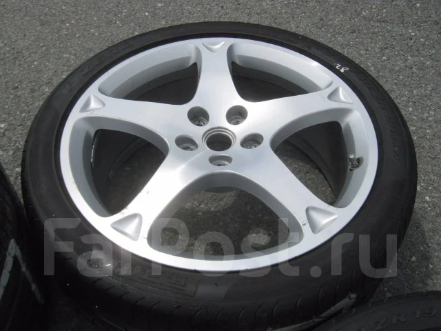 Ferrari. 8.0/10.0x19", 5x114.3 ����