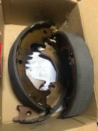 Колодка тормозная. Toyota: Hilux Surf, 4Runner, GX470, Land Cruiser, Land Cruiser Prado, Sequoia, FJ Cruiser Lexus LX470, UZJ100 Lexus LX450, FZJ80 Le...