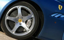 Ferrari. 8.0/10.0x19", 5x114.3 ����