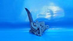 Замок капота. Toyota Premio, AZT240, NZT240, ZZT240, ZZT245 Toyota Allion, AZT240, NZT240, ZZT240, ZZT245 Двигатели: 1AZFSE, 1NZFE, 1ZZFE