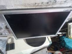 LG. 17" (43 см), технология LCD (ЖК)