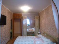 Шкафы платяные.