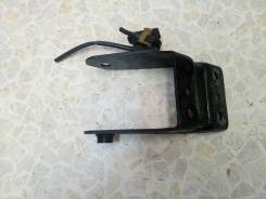 Кронштейн опоры двигателя. Infiniti I30, CA33 Infiniti I35, CA33 Nissan Maxima, A32, A33B, CA33 Nissan Presage, HU30 Nissan Bassara, JHU30 Nissan Cefi...