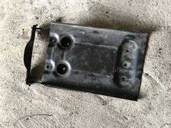 Кронштейн под аккумулятор. Suzuki Escudo, TD54W, TA74W, TD94W, TDA4W Двигатели: H27A, M16A, J24B, J20A