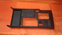 Консоль центральная. Toyota Land Cruiser Prado, VZJ90W, VZJ90, KZJ90, KZJ95, RZJ90, RZJ95, VZJ95, KDJ90, KDJ95 Двигатели: 3RZFE, 5VZFE, 1KZTE, 1KDFTV