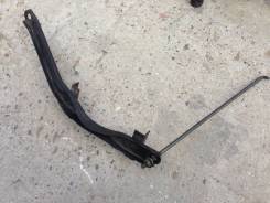 Крепление аккумулятора. Toyota Caldina, ST215, AT211G, ST210G, CT216G, ST215W, AT211, ST215G, CT216, ST210 Двигатели: 7AFE, 3SGTE, 3CTE, 3SGE, 3SFE