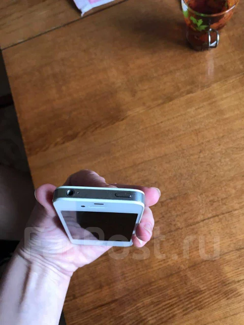 Apple iPhone 4s 16Gb. �/� ����