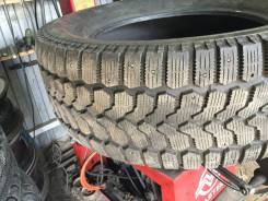 Yokohama Ice Guard. Зимние, шипованные, износ: 20%, 4 шт