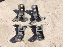 Крепление боковой двери. Toyota: Corona, Carina, Caldina, Corona Premio, Carina E Двигатели: 2C, 2CT, 3CE, 3CTE, 3SFE, 3SGE, 3SGTE, 4SFE, 5EFE, 7AFE...