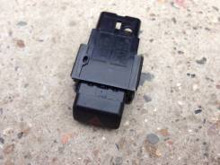 Кнопка. Toyota Cresta, JZX105, GX105, JZX100, JZX101, GX100, LX100 Toyota Mark II, JZX105, GX105, JZX100, GX100, JZX101, LX100 Toyota Chaser, GX100, J...