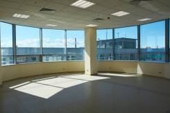 ОФИС в БЦ "SkyCity"— 105 и 120 м — фитнес-зал и 2 кафе. Без комиссии. 105 кв. м., улица Алеутская 45, р-н Центр. Интерьер