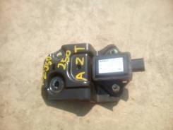 Датчик ускорения. Toyota Avensis, AZT251L, AZT255W, ZZT251L, AZT250L, AZT255, ZZT251, AZT250, AZT250W, ADT251, AZT251, AZT251W, ADT250, ZZT250