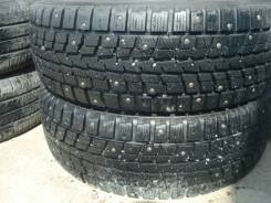 Dunlop SP Winter ICE 01. Зимние, шипованные, износ: 30%, 2 шт