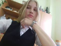 Модель. Образование не указано