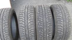 Bridgestone Ice Cruiser 7000. Зимние, шипованные, 2014 год, износ: 10%, 4 шт