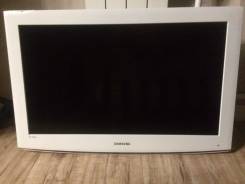 Samsung. 32" LCD (ЖК)