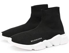 Кроссовки. 39