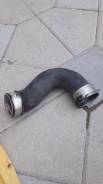 Патрубок интеркулера. Mercedes-Benz Vito, W639 Mercedes-Benz Viano, W639 Mercedes-Benz Sprinter Mercedes-Benz V-Class, W639 Volkswagen Crafter Двигате...