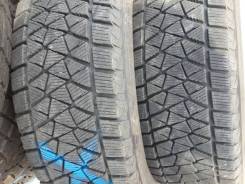 Bridgestone Blizzak DM-V2. Зимние, без шипов, 2014 год, износ: 5%, 2 шт