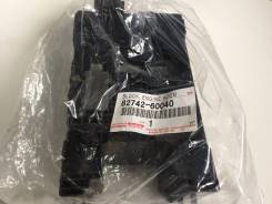 Блок предохранителей. Toyota Land Cruiser, GRJ200, URJ200, URJ202, URJ202W, VDJ200 Двигатели: 1GRFE, 1URFE, 1VDFTV, 3URFE