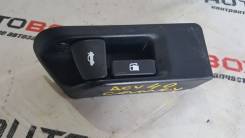 Ручка открывания бензобака. Toyota: Corolla, Yaris, Sai, Corolla Fielder, Corolla Axio, Vios, Camry, Belta Двигатели: 1ZRFE, 1ADFTV, 4ZZFE, 2ZRFE, 1ND...