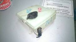 Бачок стеклоомывателя. Toyota: Corolla, Cynos, Town Ace Noah, Cresta, Corolla II, RAV4, Hiace, Sienna, Matrix, Lite Ace, Corona, Crown, T100, Carina E...