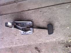 Педаль тормоза. Toyota Wish, ANE11, ANE10, ZNE10, ZNE14, ANE10G, ZNE14G, ZNE10G, ANE11W Двигатели: 1ZZFE, 1AZFSE, D4, 1AZFE