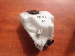 Бачок стеклоомывателя. Toyota Prius, NHW20 Двигатель 1NZFXE